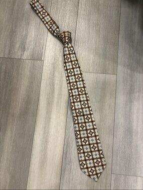 Suitsupply Cream Geo-Pattern Silk Tie with Light Blue and Brown Accents